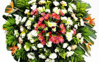 Floricultura entrega coroa de flores em Rio Acima MG